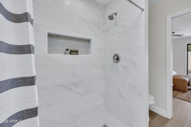 1016 E CHARLESTON Avenue, Phoenix, AZ 85022