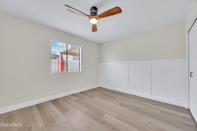 1016 E CHARLESTON Avenue, Phoenix, AZ 85022