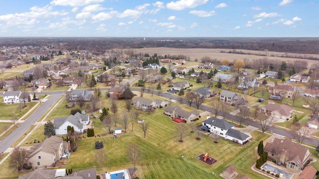 9280 Monix Drive, St. John, IN 46373