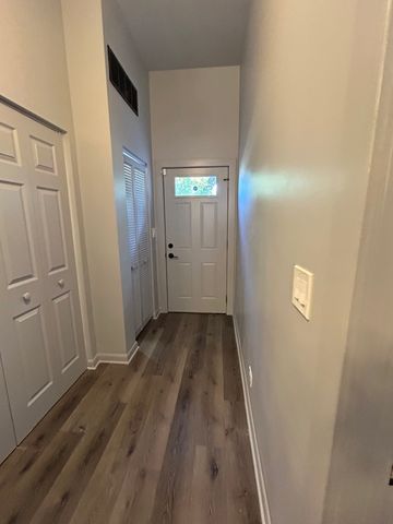 15 S Albany Avenue, Chicago, IL 60612