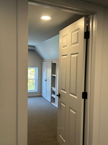 15 S Albany Avenue, Chicago, IL 60612