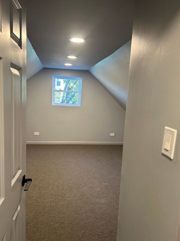 15 S Albany Avenue, Chicago, IL 60612