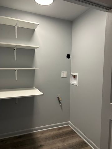 15 S Albany Avenue, Chicago, IL 60612