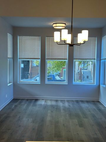 15 S Albany Avenue, Chicago, IL 60612