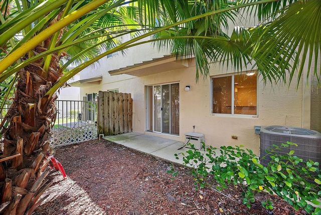5372 SE Jennings Lane, Stuart, FL 34997