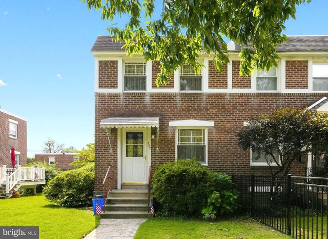 527 OVERLOOK RD, Philadelphia, PA 19128