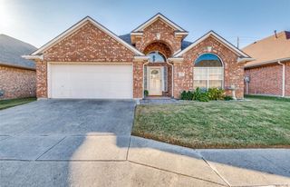 2620 Britany Circle, Bedford, TX 76022