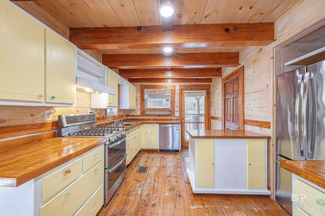 48248 Chastang Lake Road, Bay Minette, AL 36507