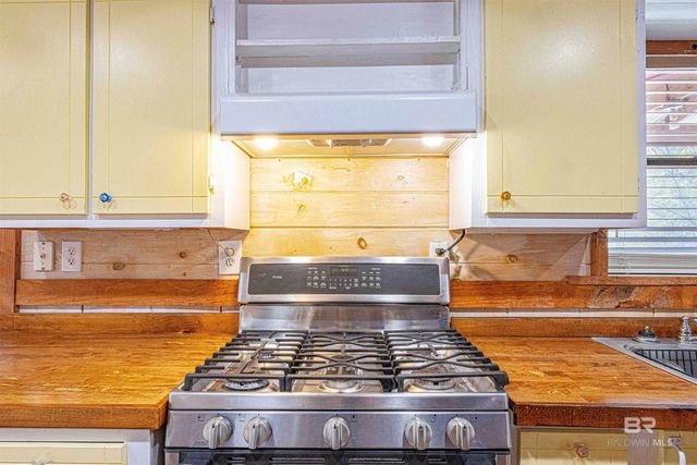 48248 Chastang Lake Road, Bay Minette, AL 36507