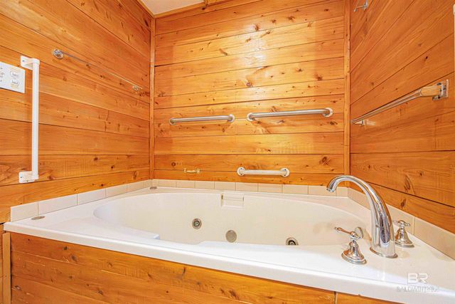 48248 Chastang Lake Road, Bay Minette, AL 36507