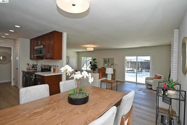 4809 Barbara Ct, Union City, CA 94587