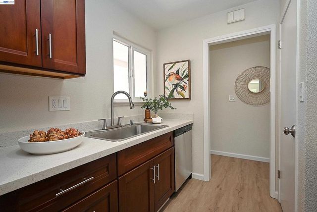 4809 Barbara Ct, Union City, CA 94587