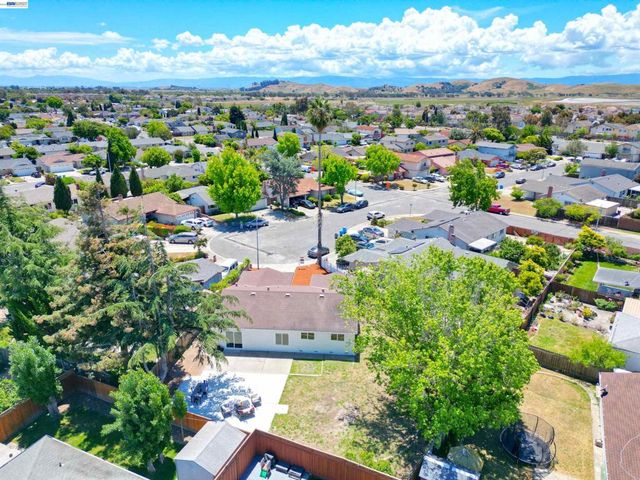 4809 Barbara Ct, Union City, CA 94587