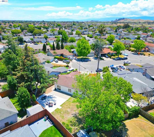 4809 Barbara Ct, Union City, CA 94587