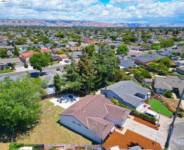 4809 Barbara Ct, Union City, CA 94587