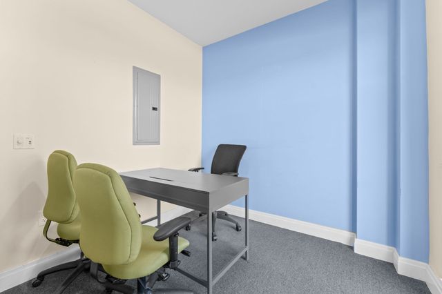 637 E 1st St, Boston, MA 02127