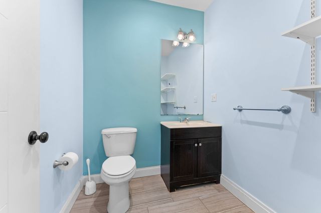 637 E 1st St, Boston, MA 02127