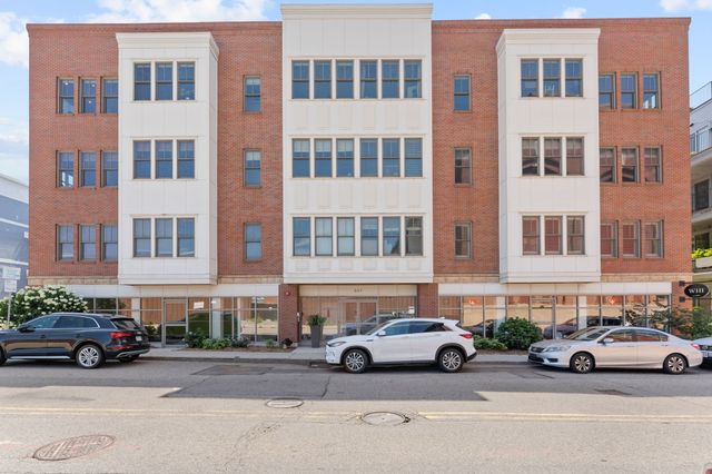 637 E 1st St, Boston, MA 02127