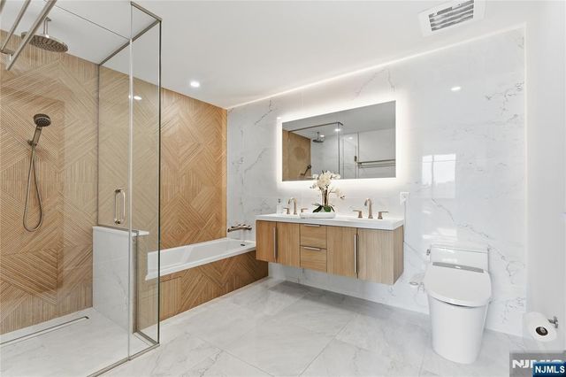 8701 Churchill Road 1401, North Bergen, NJ 07047