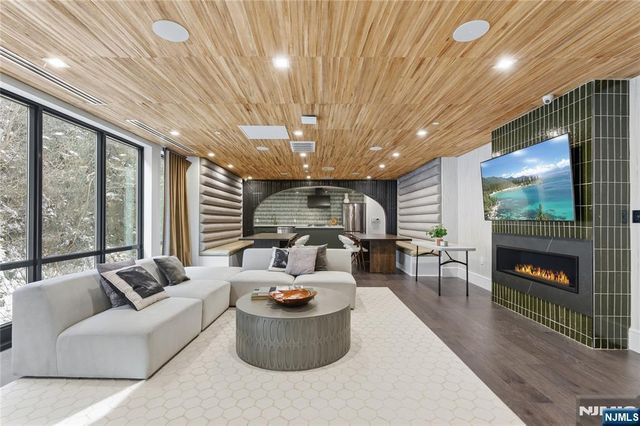 8701 Churchill Road 1401, North Bergen, NJ 07047