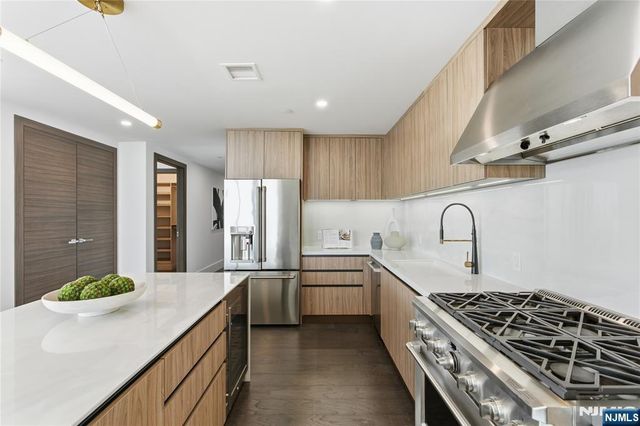 8701 Churchill Road 1401, North Bergen, NJ 07047