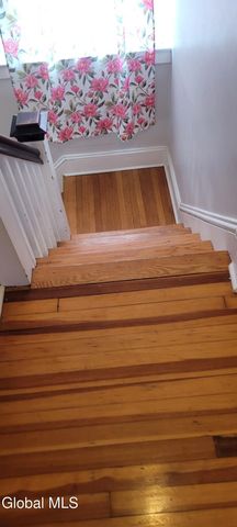 909 Woodland Avenue, Schenectady, NY 12309