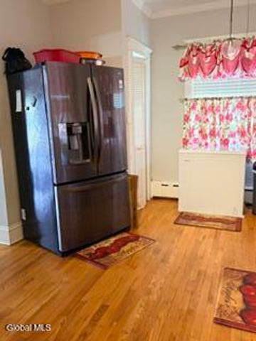 909 Woodland Avenue, Schenectady, NY 12309