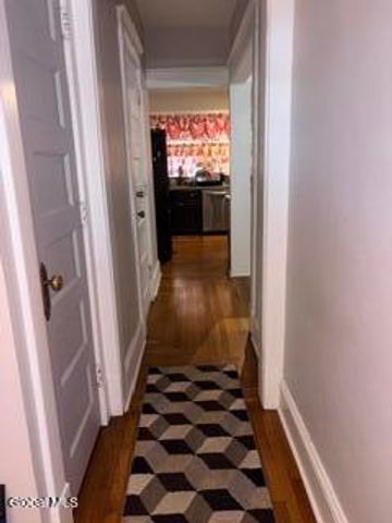 909 Woodland Avenue, Schenectady, NY 12309