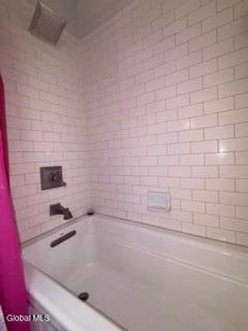 909 Woodland Avenue, Schenectady, NY 12309