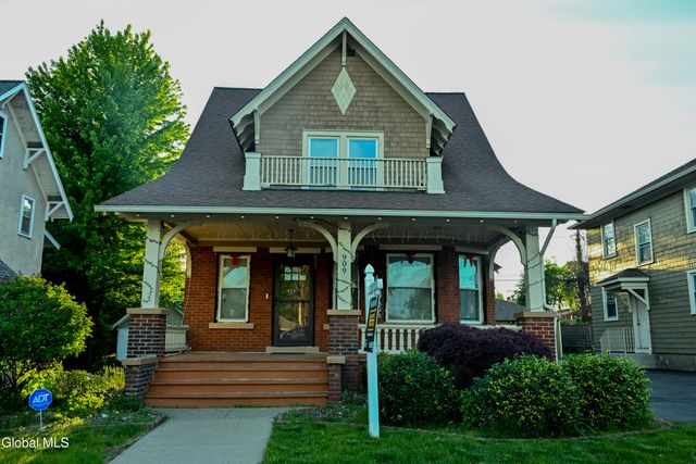 909 Woodland Avenue, Schenectady, NY 12309