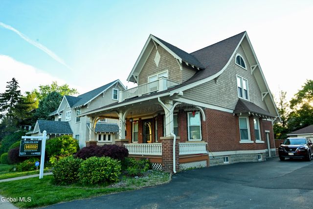 909 Woodland Avenue, Schenectady, NY 12309