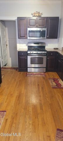 909 Woodland Avenue, Schenectady, NY 12309