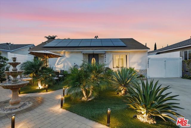12013 Neenach Street, Sun Valley (los Angeles), CA 91352
