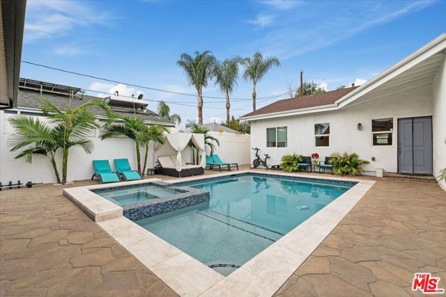 12013 Neenach Street, Sun Valley (los Angeles), CA 91352