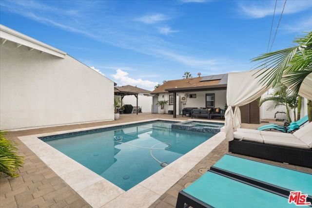12013 Neenach Street, Sun Valley (los Angeles), CA 91352