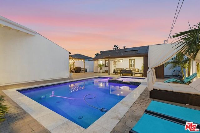 12013 Neenach Street, Sun Valley (los Angeles), CA 91352