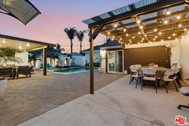 12013 Neenach Street, Sun Valley (los Angeles), CA 91352