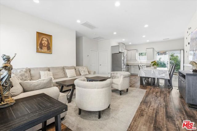 12013 Neenach Street, Sun Valley (los Angeles), CA 91352