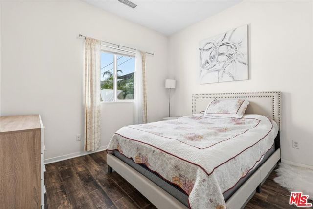 12013 Neenach Street, Sun Valley (los Angeles), CA 91352