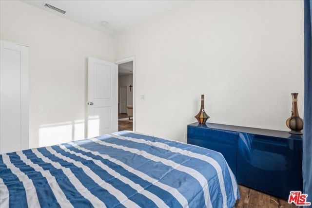 12013 Neenach Street, Sun Valley (los Angeles), CA 91352
