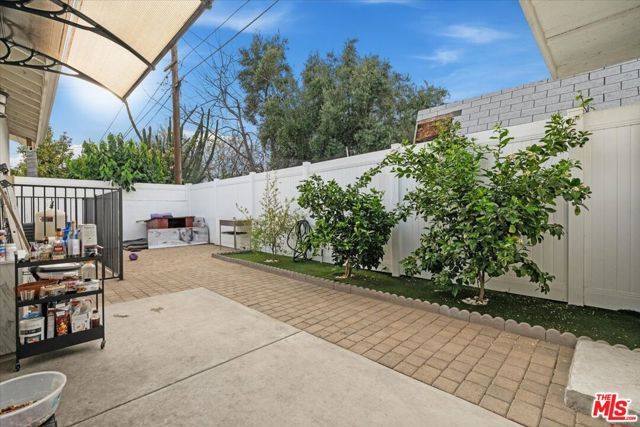 12013 Neenach Street, Sun Valley (los Angeles), CA 91352