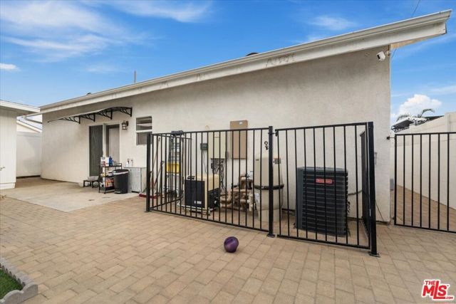 12013 Neenach Street, Sun Valley (los Angeles), CA 91352