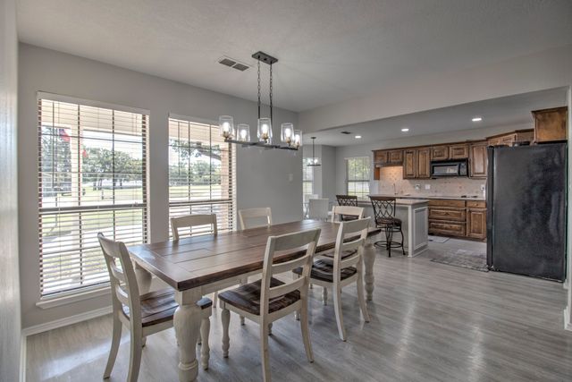 101 Wasco Cove, Gainesville, TX 76240