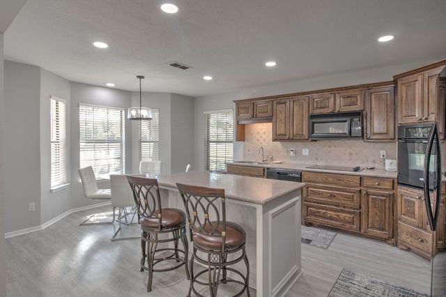 101 Wasco Cove, Gainesville, TX 76240