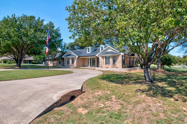 101 Wasco Cove, Gainesville, TX 76240