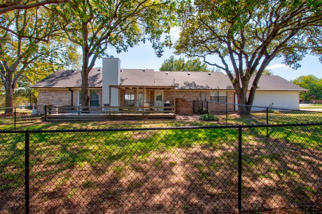 101 Wasco Cove, Gainesville, TX 76240