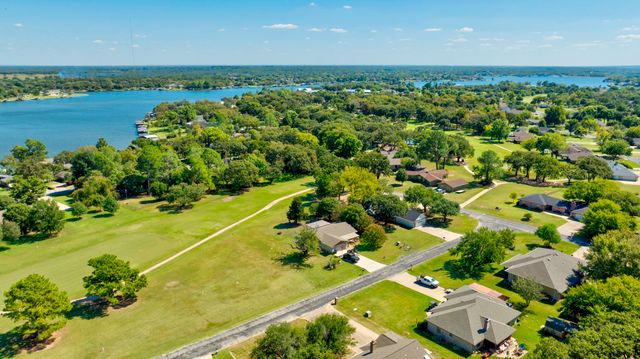 101 Wasco Cove, Gainesville, TX 76240