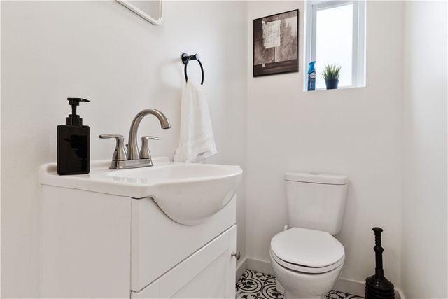 1238 Butterfield Way, Central North Side, PA 15212