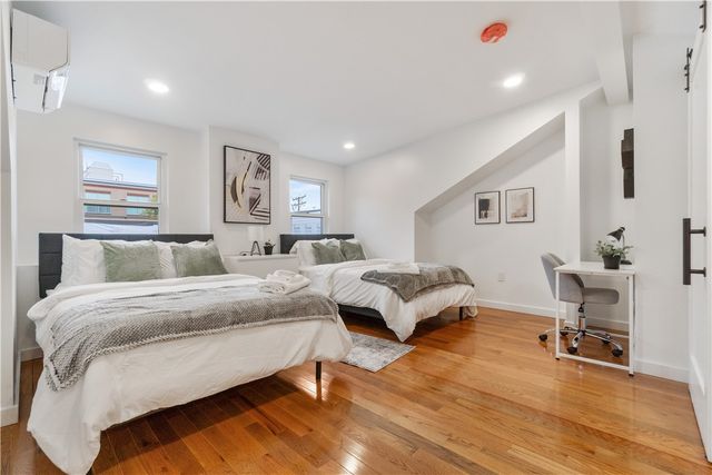 1238 Butterfield Way, Central North Side, PA 15212