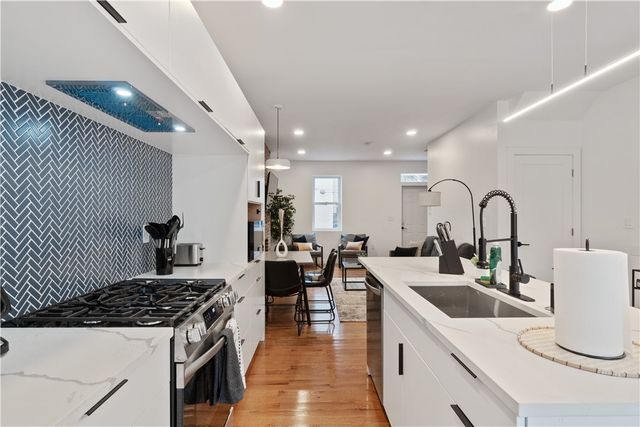 1238 Butterfield Way, Central North Side, PA 15212